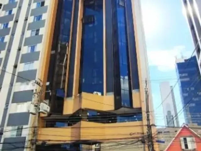 Sala à venda, no bairro Centro em Curitiba
