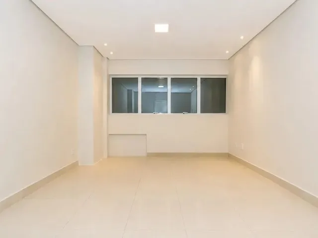 Sala à venda, no bairro Centro em Curitiba