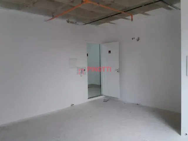 Sala para alugar, no bairro Baeta Neves em São Bernardo do Campo