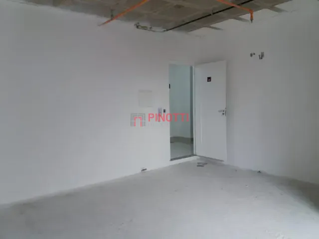 Sala para alugar, no bairro Baeta Neves em São Bernardo do Campo