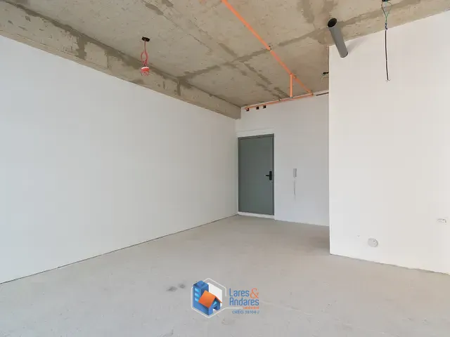 Sala com 36m², à venda, no bairro Cerqueira César em São Paulo
