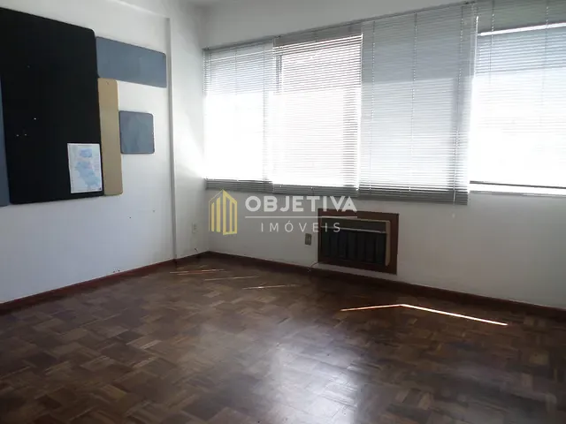 Sala com 34m², à venda, no bairro Moinhos de Vento em Porto Alegre