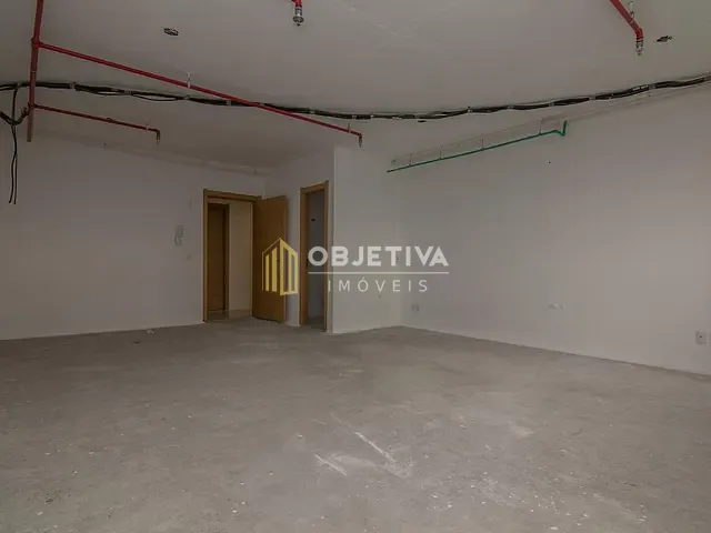 Sala para alugar, no bairro Floresta em Porto Alegre