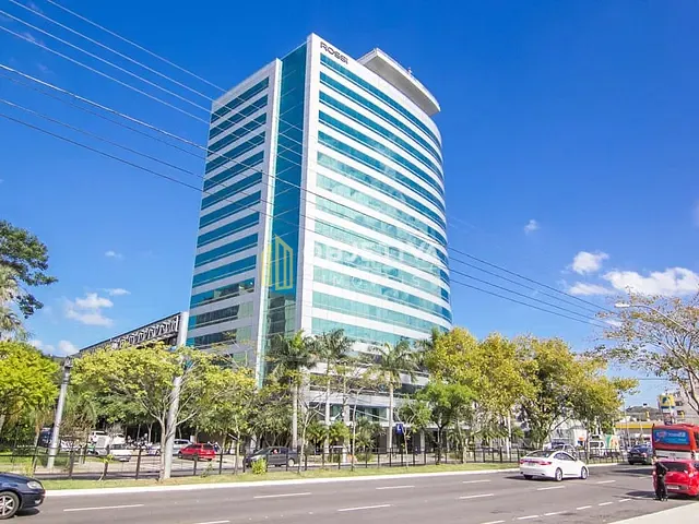 Sala para alugar, no bairro Chácara das Pedras em Porto Alegre