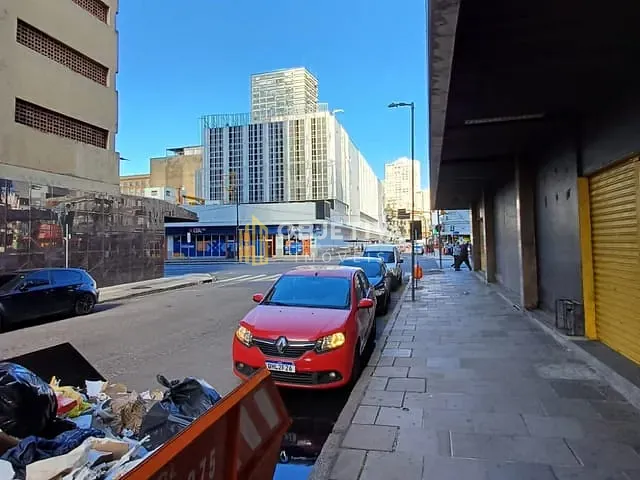Sala à venda, no bairro Centro Histórico em Porto Alegre