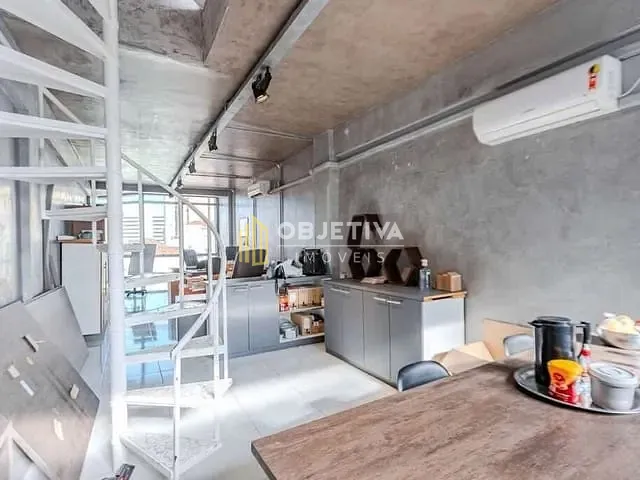 Sala à venda, no bairro Moinhos de Vento em Porto Alegre