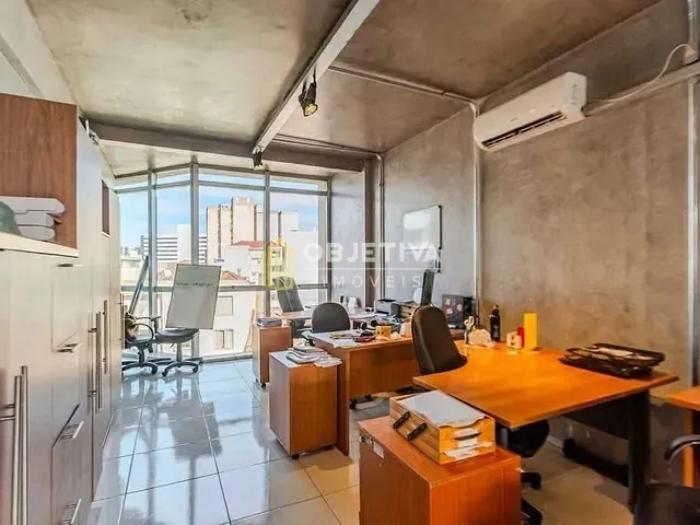Sala à venda, no bairro Moinhos de Vento em Porto Alegre