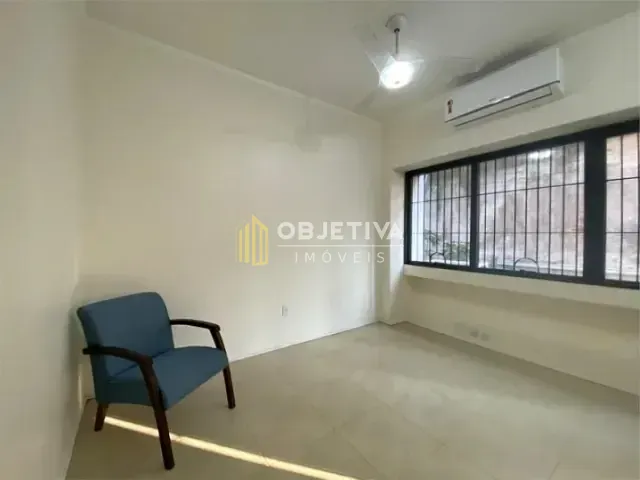 Sala com 43m², à venda, no bairro Petrópolis em Porto Alegre