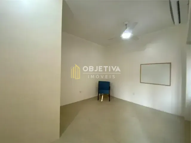 Sala com 43m², à venda, no bairro Petrópolis em Porto Alegre