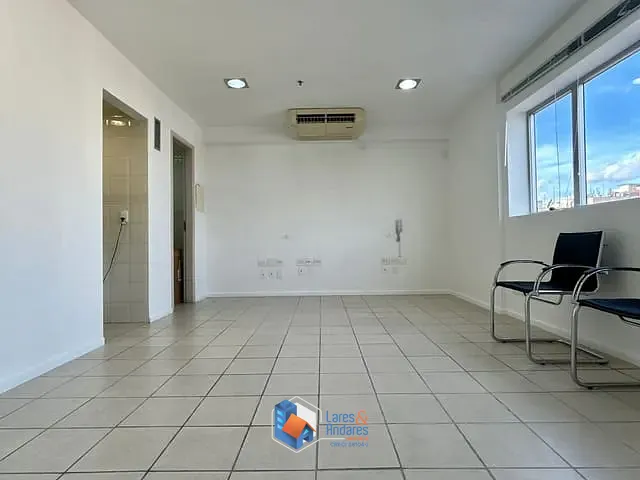 Sala com 32m², à venda, no bairro Moema em São Paulo
