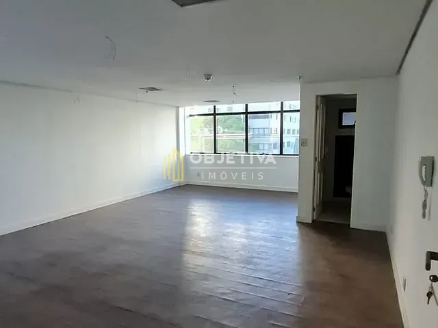 Sala para alugar, no bairro Boa Vista em Porto Alegre