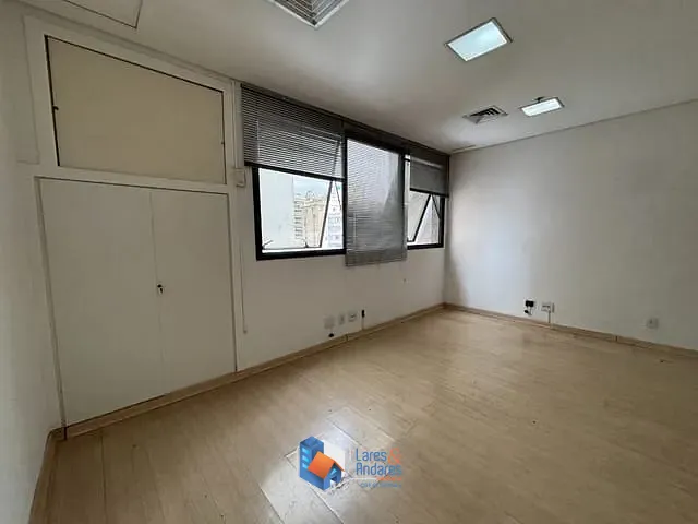 Sala com 34m², à venda, no bairro Santa Cecília em São Paulo
