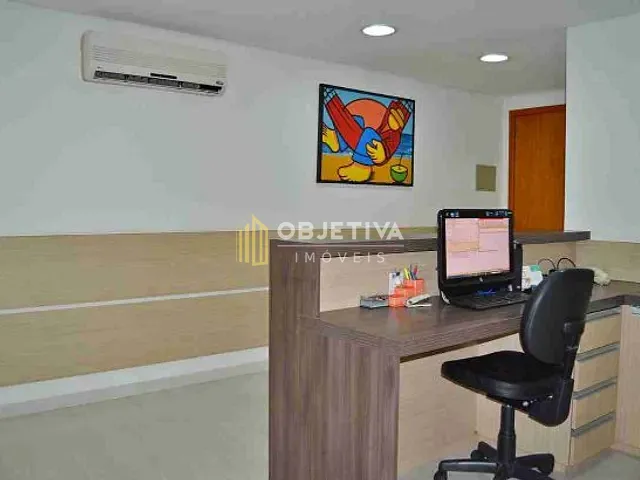 Sala à venda, no bairro Passo da Areia em Porto Alegre