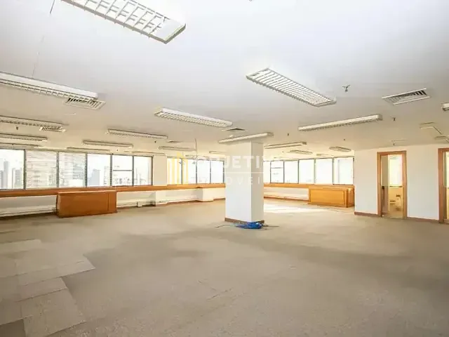 Sala para alugar, no bairro Auxiliadora em Porto Alegre