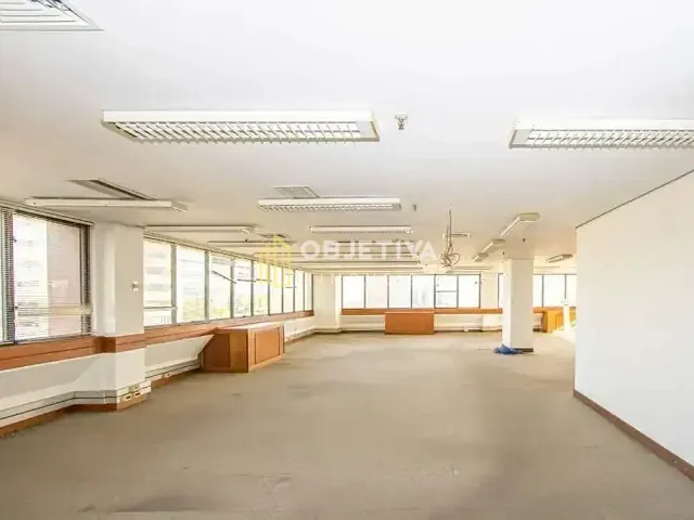 Sala para alugar, no bairro Auxiliadora em Porto Alegre