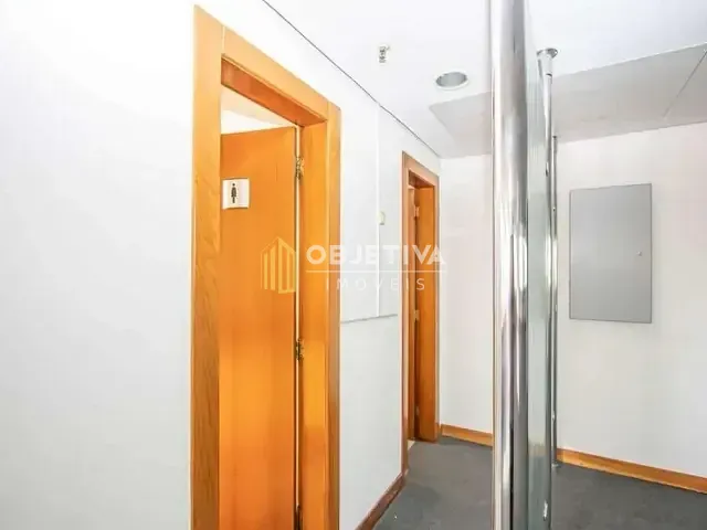 Sala para alugar, no bairro Auxiliadora em Porto Alegre