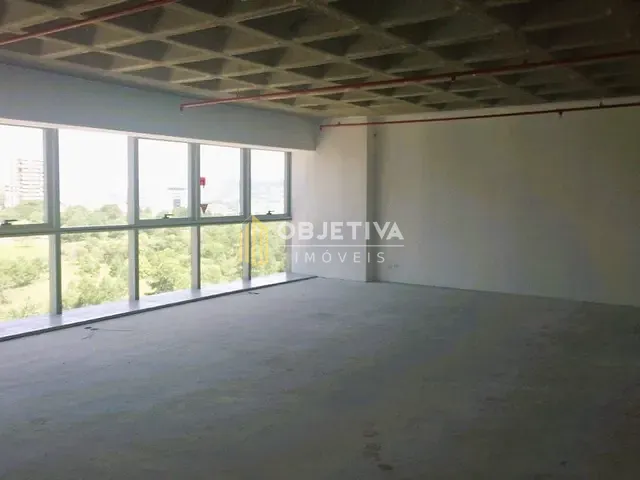 Sala para alugar, no bairro Petrópolis em Porto Alegre