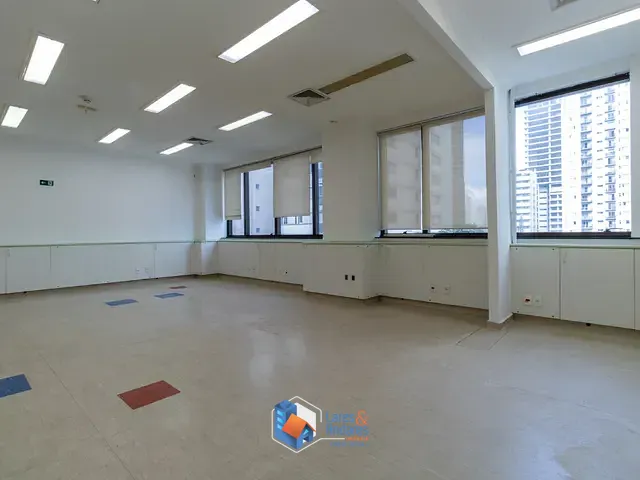 Sala com 504m², à venda, no bairro Moema em São Paulo