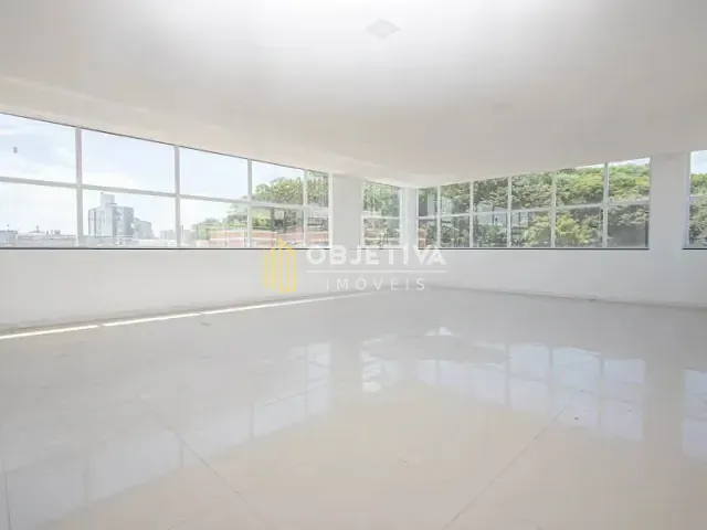 Sala para alugar, no bairro Azenha em Porto Alegre