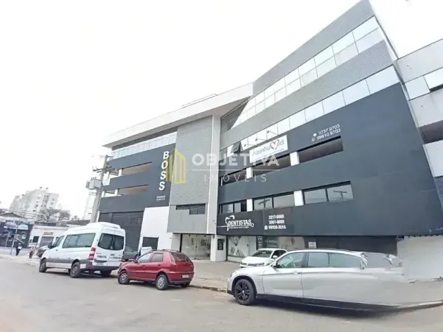 Sala para alugar, no bairro Azenha em Porto Alegre