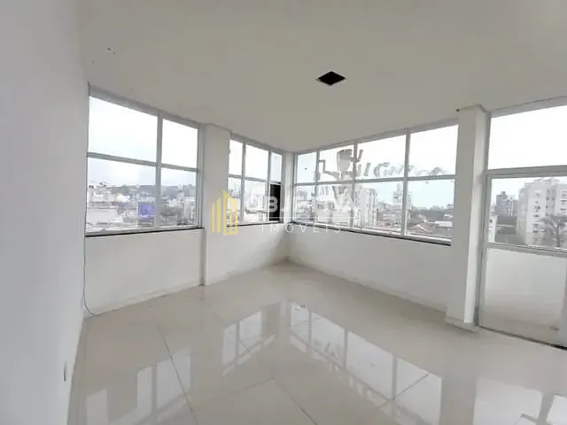 Sala para alugar, no bairro Azenha em Porto Alegre