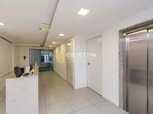 Sala com 64m², à venda, no bairro Higienópolis em Porto Alegre