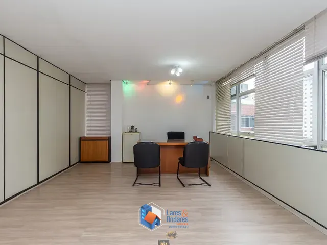 Sala com 96m², à venda, no bairro Cerqueira César em São Paulo