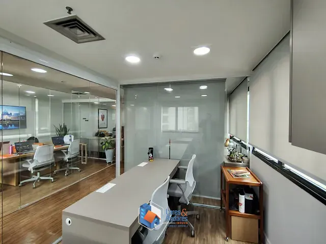 Sala com 88m², à venda, no bairro Cerqueira César em São Paulo