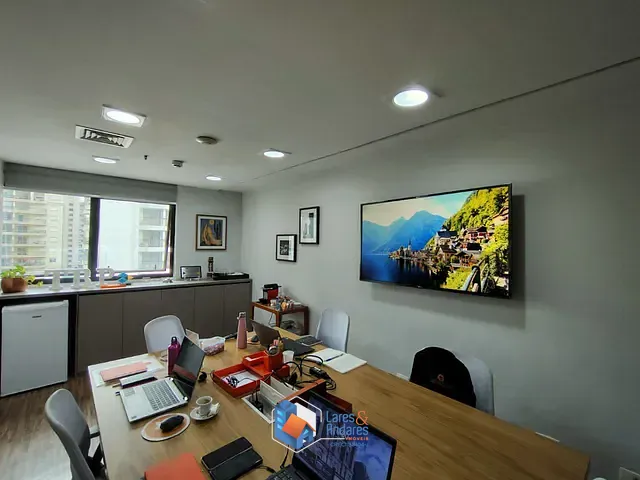 Sala com 88m², à venda, no bairro Cerqueira César em São Paulo