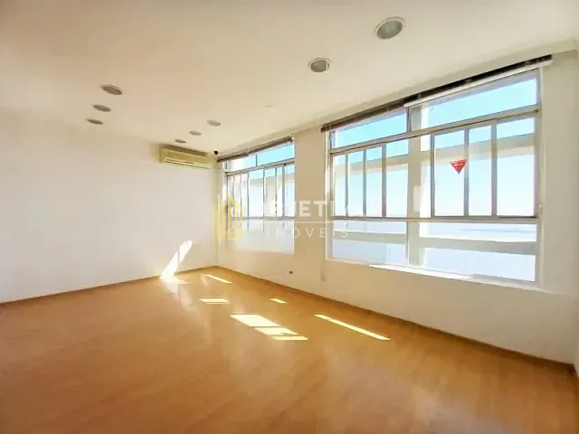 Sala para alugar, no bairro Centro Histórico em Porto Alegre