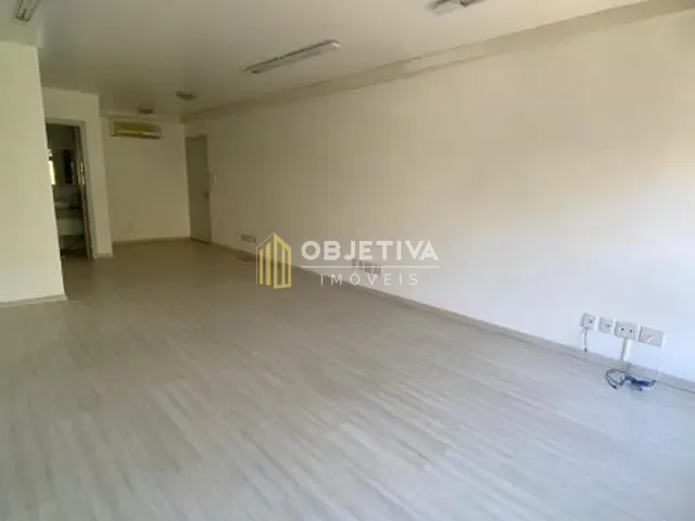 Sala para alugar, no bairro Petrópolis em Porto Alegre