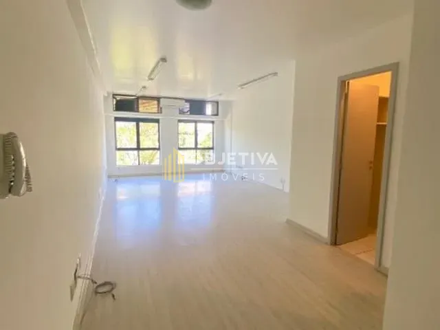 Sala para alugar, no bairro Petrópolis em Porto Alegre