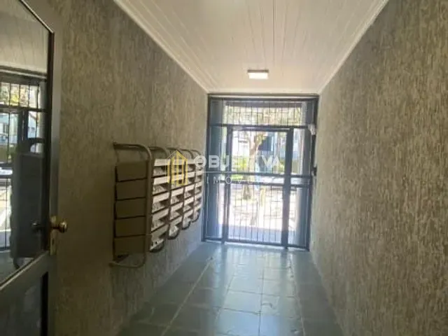 Sala à venda, no bairro Petrópolis em Porto Alegre