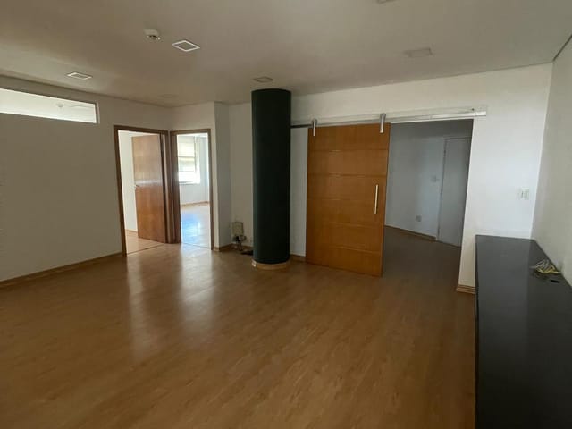 Foto do Sala - Conjunto comercial para venda em Centro, 165m² | Lares e Andares Imóveis