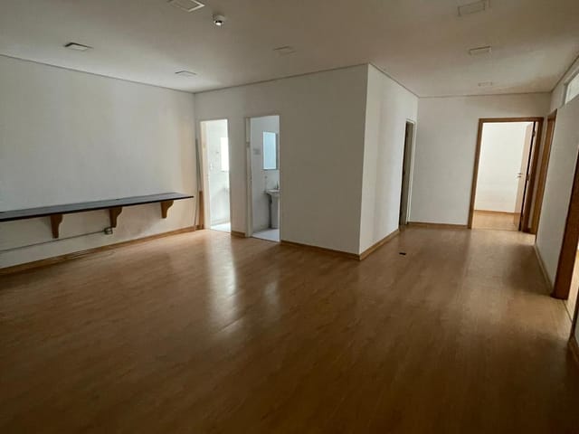 Foto do Sala - Conjunto comercial para venda em Centro, 165m² | Lares e Andares Imóveis