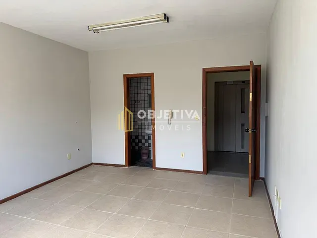Sala à venda, no bairro Cidade Baixa em Porto Alegre