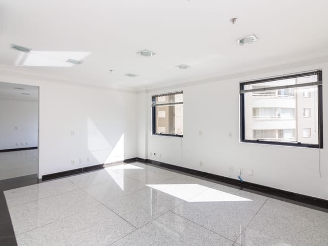 Foto do Sala - Conjunto comercial para venda em Moema, 62m² | Lares e Andares Imóveis