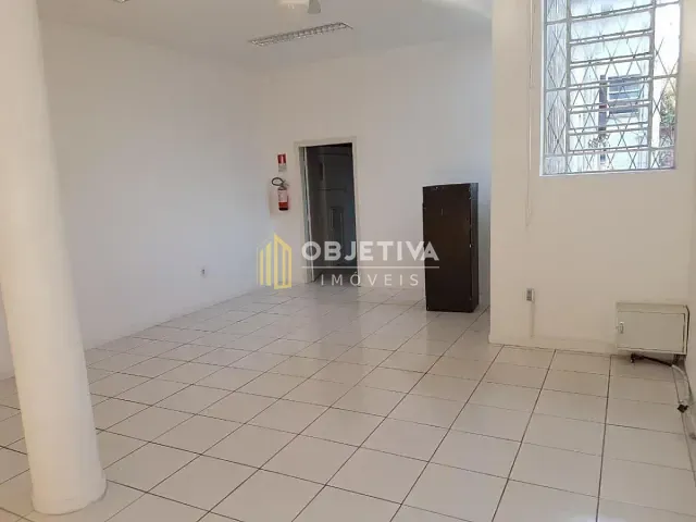 Sala à venda, no bairro Rio Branco em Porto Alegre