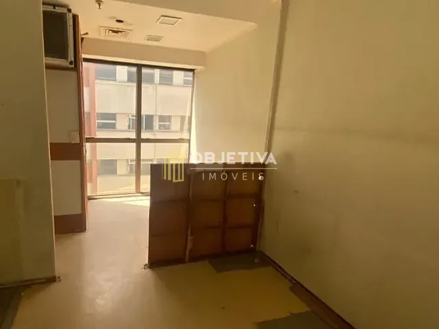 Sala para alugar, no bairro Auxiliadora em Porto Alegre
