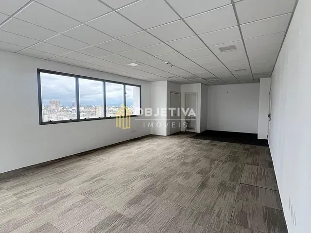 Sala para alugar, no bairro Floresta em Porto Alegre