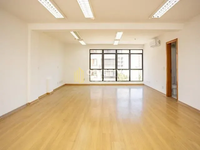 Sala para alugar, no bairro Petrópolis em Porto Alegre