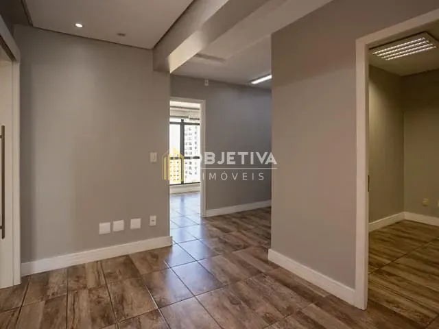 Sala para alugar, no bairro Petrópolis em Porto Alegre