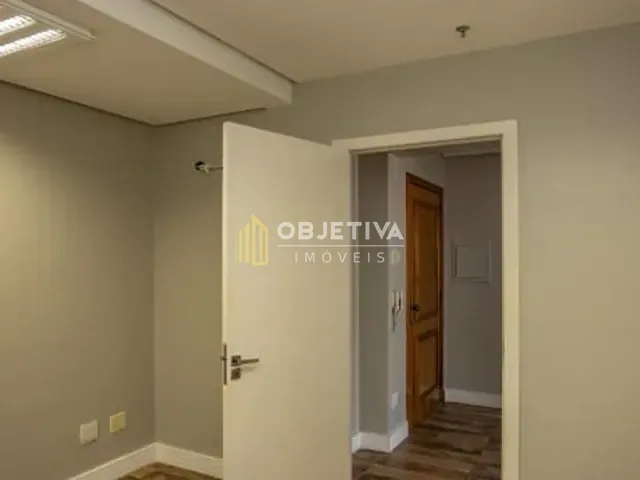 Sala para alugar, no bairro Petrópolis em Porto Alegre