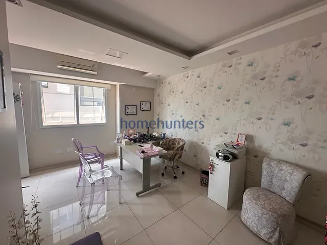 Sala à venda ou para alugar, no bairro Vila Itapura em Campinas