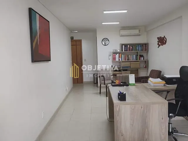 Sala à venda, no bairro Floresta em Porto Alegre