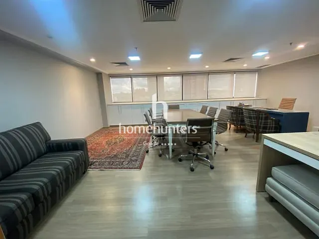 Sala com 83m², à venda, no bairro Cambuí em Campinas