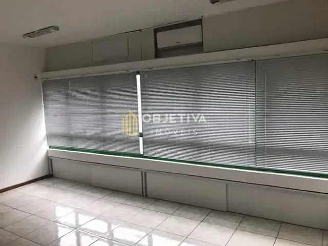 Sala para alugar, no bairro Petrópolis em Porto Alegre