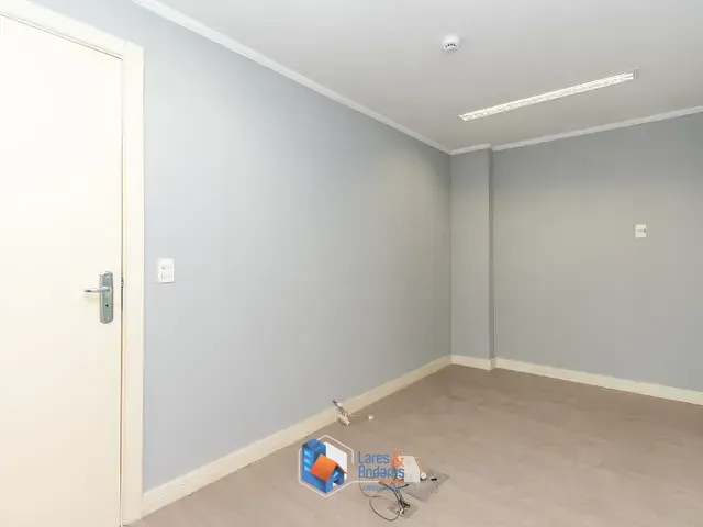 Sala com 260m², à venda, no bairro República em São Paulo