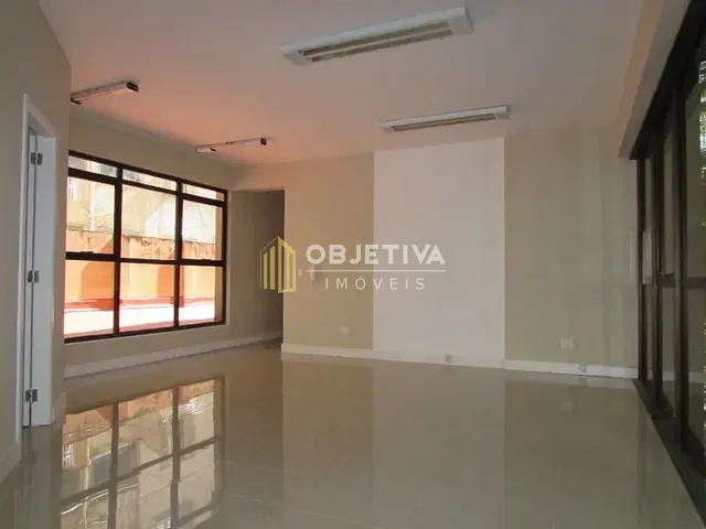 Sala para alugar, no bairro Moinhos de Vento em Porto Alegre