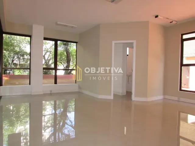 Sala para alugar, no bairro Moinhos de Vento em Porto Alegre